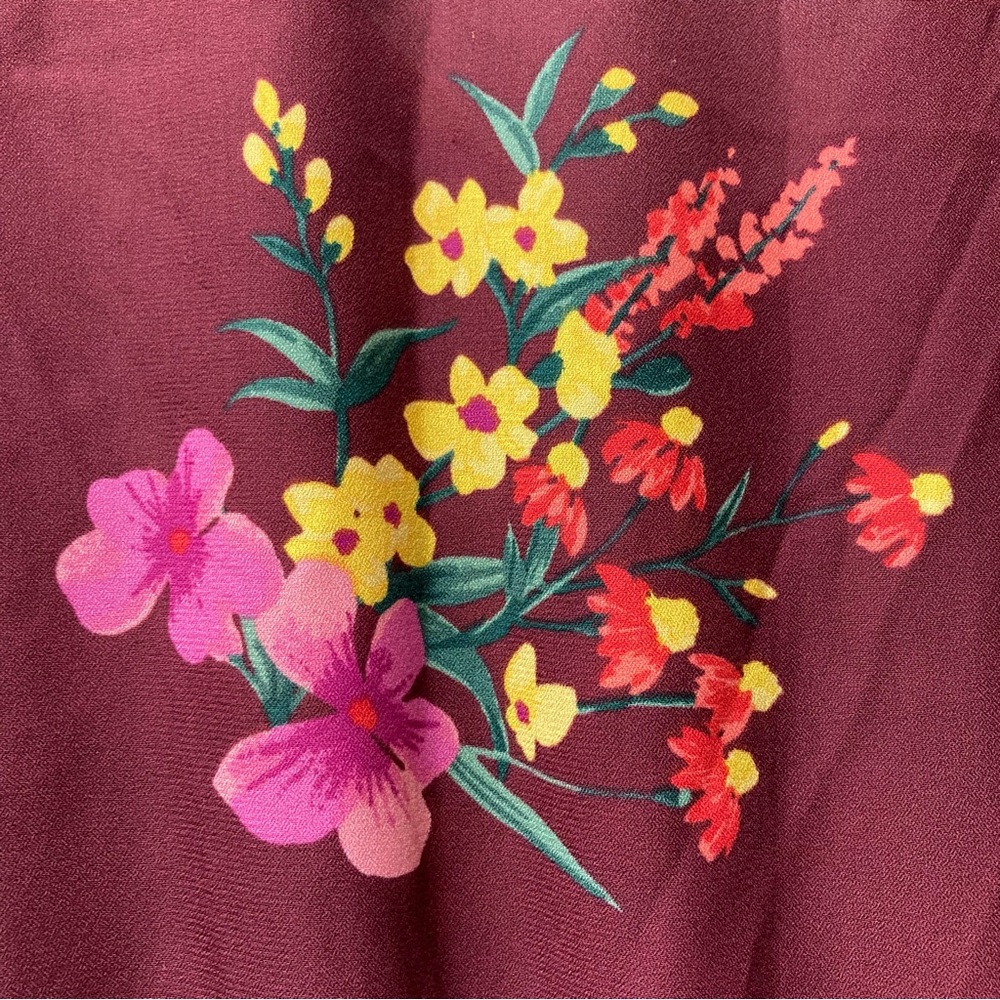 5/$15 Old Navy Maternity Burgundy & Floral Semi-Sheer Top XL Maternity - Picture 4 of 7